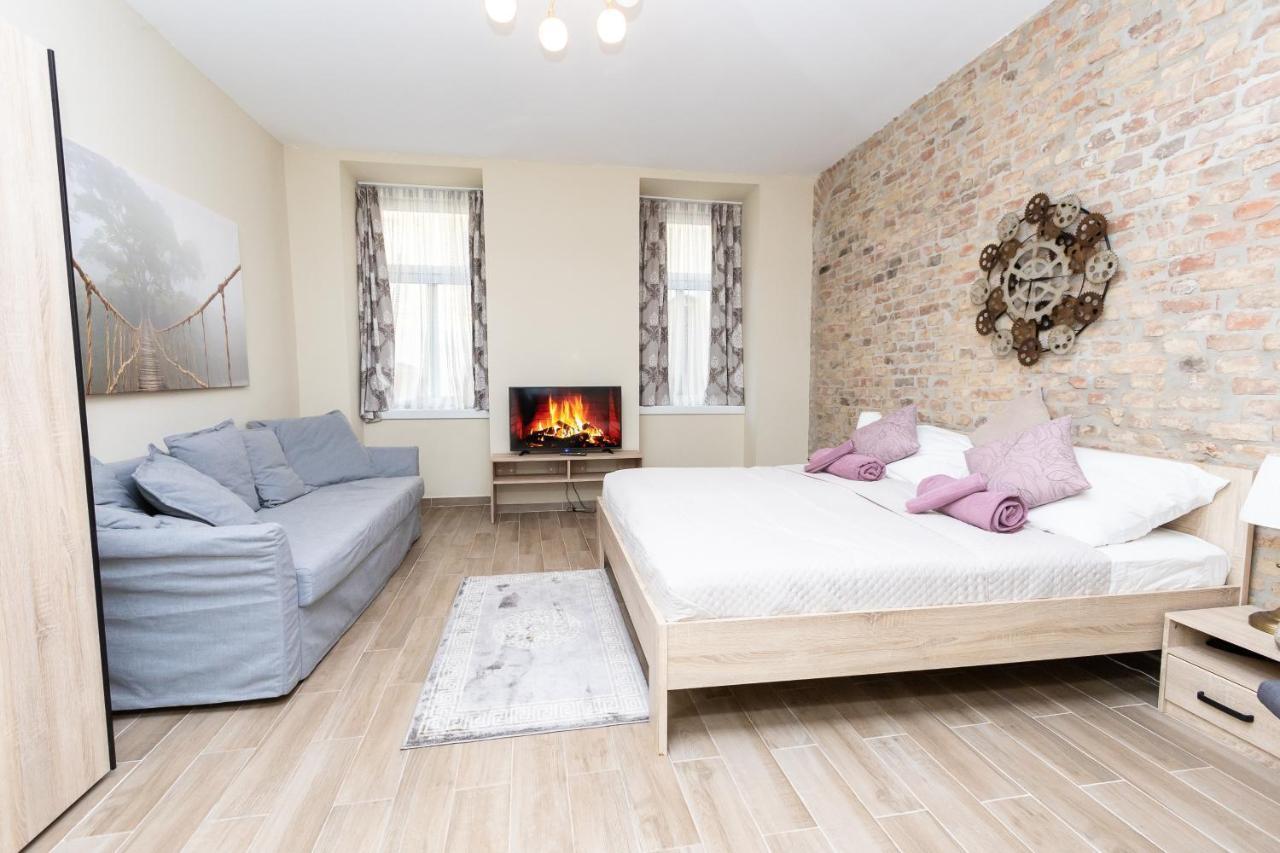 Comfortable Romantic 1 Bedroom Apartment Near Augarten فيينا المظهر الخارجي الصورة